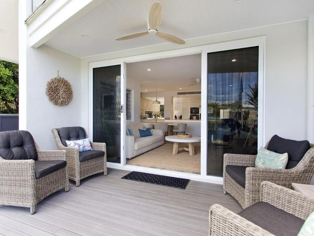 Townhouse 6 Sunseeker Close 26 Noosaville Holiday home